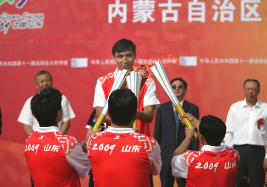 �D��-ʮһ�\�������ɹ����΅^���f�M�л�N����