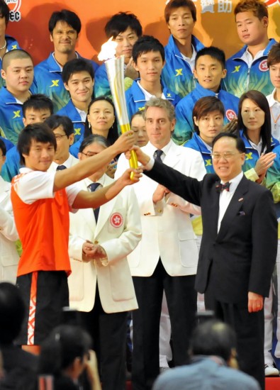 �D��-ʮһ�\(y��n)��(hu��)ʥ������ۂ��f���a��(qu��n)����ʥ��