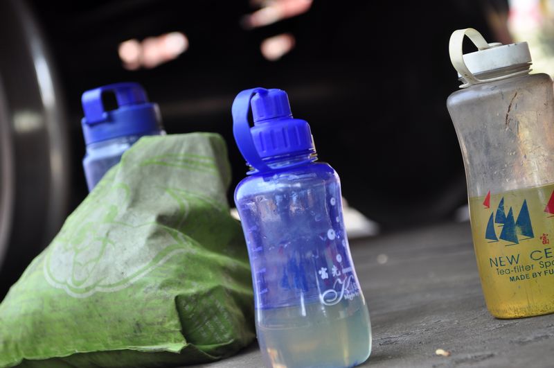 �ׂ�����ˮ�����o�o��վ�ڻ�܇߅����ˮ���cë�����bж���˵Ļ����Ҋ�C�����ĺ�ˮ������ �z.jpg