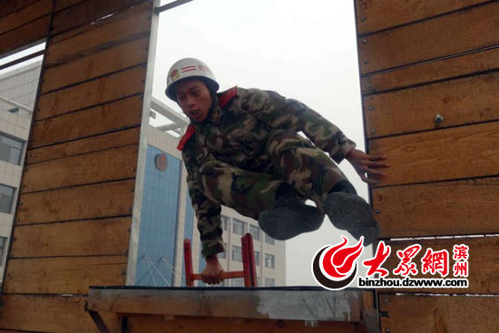 �I��������(zh��n)ʿ�I(xi��n)����؈Ѫ�������� Σ�y�r���@܊�˱�ɫ