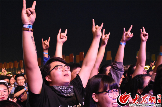 ����׌�ˮ����l(xi��ng)����������(ji��)��Ļ ����ʢ������ȫ��