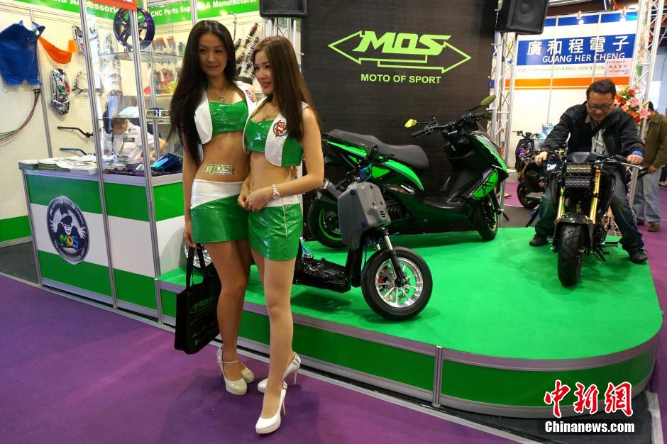 4��9�գ�����C܇��Ů���������Ӱ����(d��ng)�죬2014�ꡰ�_�����H��܇�����չ�������_�����H܇�����չ�������_�����H�C܇չ�������_�����H늄�܇չ����չ��һͬ���_Ļ��