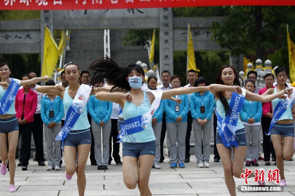 6��5������h(hu��n)���գ����H���κ��{�ɰ������ʹ��ِ�ą�ِ�x�ւ��ں����Ͼ�ɽ�V���������M���赸�����W�����������o�h(hu��n)���ܽ^��Ⱦ��������l(f��) �����e �z