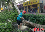 �@�ֹ�������(du��)��(j��ng)�徕��·���Ա������Ę�(sh��)ľ�M(j��n)���и�̎��.jpg