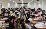 2018��7��10�գ���(j��)�ϣ�ӛ�߁���ɽ�|ʡ�D���^�˽⵽��һ�ǵ������҂�(g��)��(g��)���M�������еČW(xu��)������7�c(di��n)��́����(du��)�ȴ�ʡ�D���^�_�T��