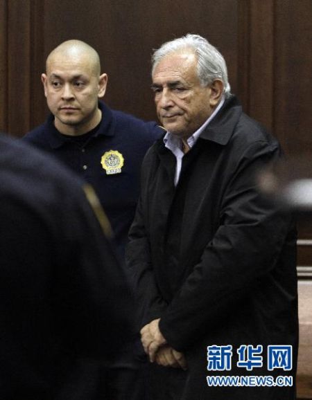 5 ��16�գ����H؛�Ż���M�����ö�����ˡ�˹�؄�˹-����(��)��ϯ�~�s�����D���·�Ժ�e�е� �C����˹�؄�˹�����������ڼ~�s�״γ�ϯ��ͥ �C���������J��˹�؄�˹-�����Н����L�U����ֹ������ጣ�����������5��20���ٴγ�ͥǰ���^�m�PѺ�ڱO�z����������ַ��~�s����̩���Ƶ�Ů���ՆT��˹�؄�˹������15�ձ�ָ�ء��������О顢����δ��ͷǷ��O�����ȶ�����������A��/��